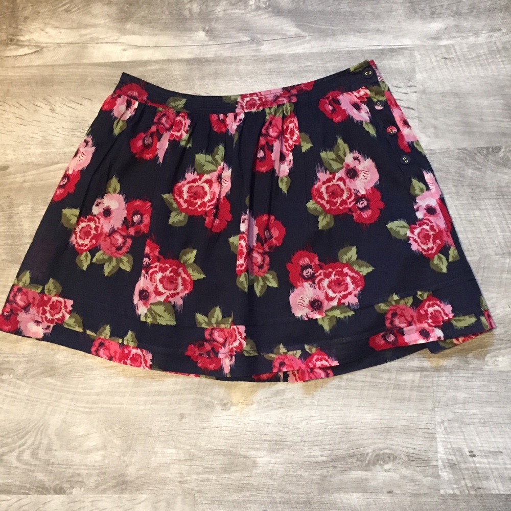 Heritage 1981 lined skirt size medium .